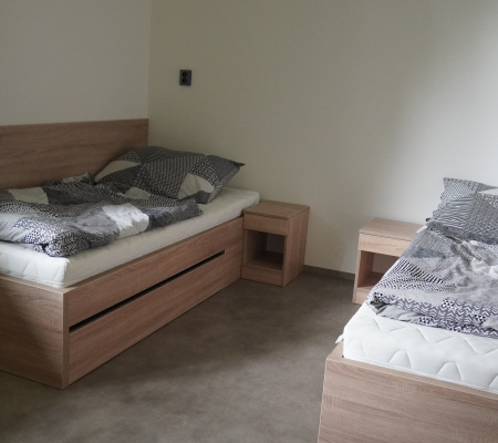 2-bed room with WC